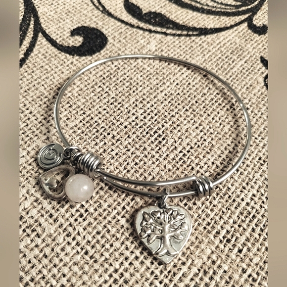 Family Tree Charm Bracelet - Picture 3 of 13